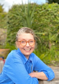 Debra Deaville, UKCP Accredited Psychotherapist