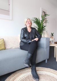 Lesley Greenway, UKCP Accredited Psychotherapist