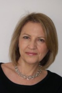 Julia Lampshire, UKCP Accredited Psychotherapist