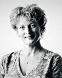 Sarah Claire Hammond, UKCP Accredited Psychotherapist
