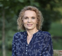 Lydia Gunjevic, UKCP Accredited Psychotherapist